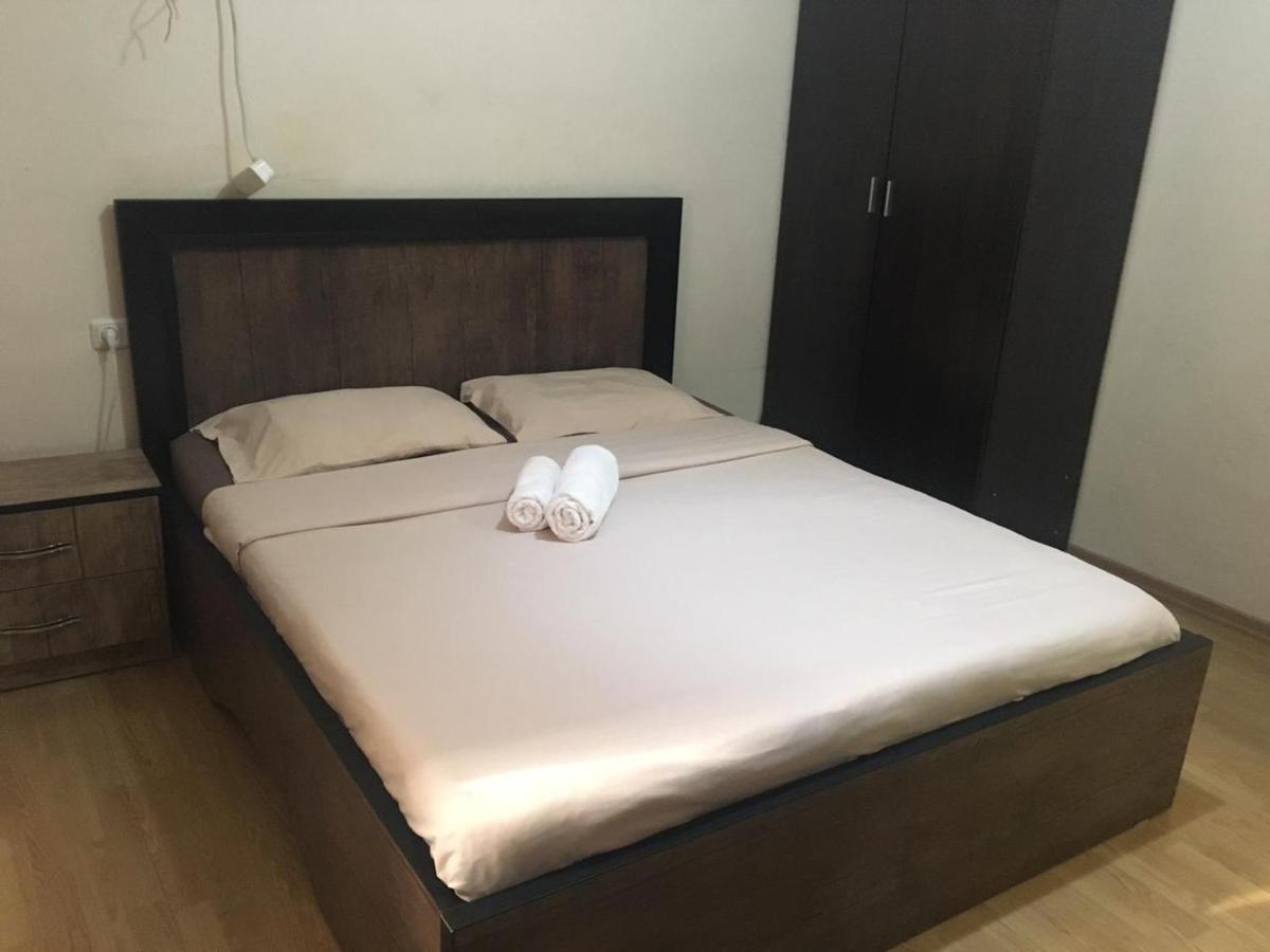 Classy And Cozy Hostel Ереван Екстериор снимка