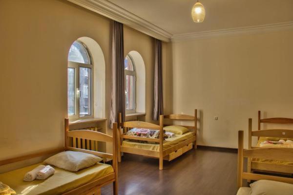 Classy And Cozy Hostel Ереван Екстериор снимка